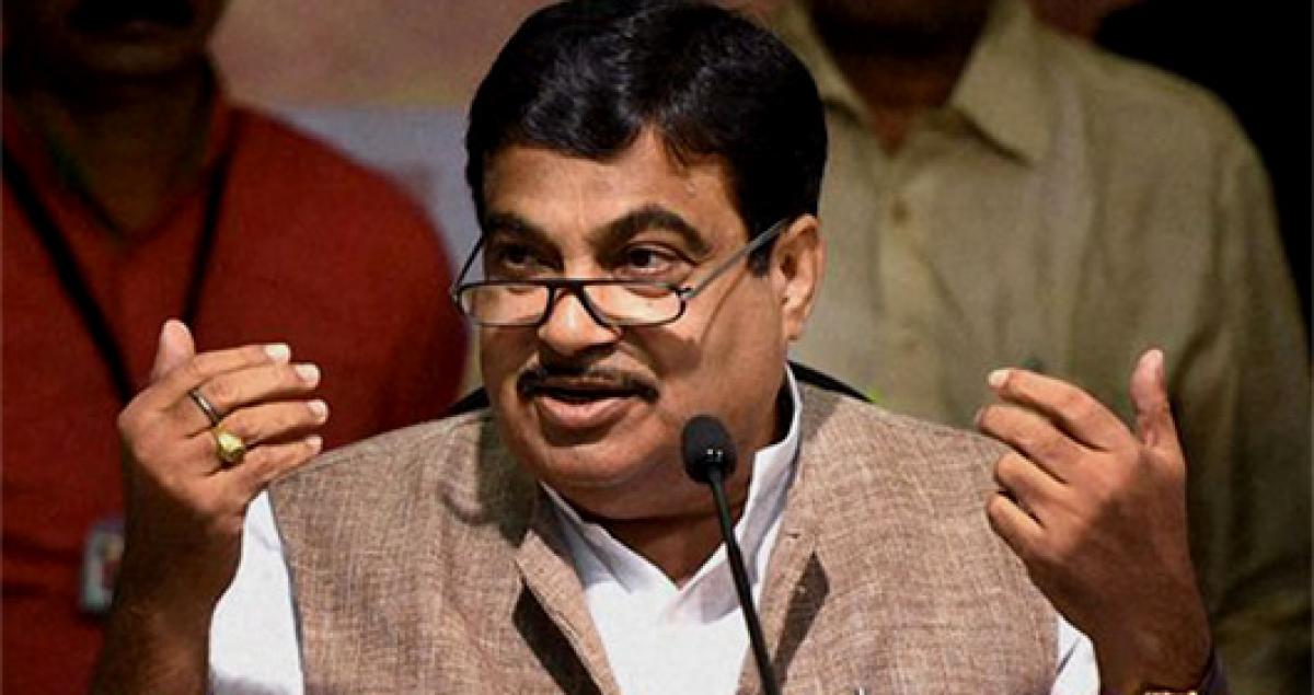 Gadkari announces Rs 41000 cr road projects for Telangana