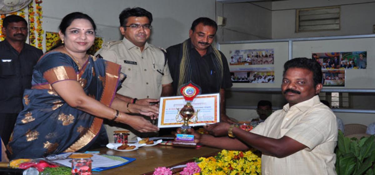 Sagar received Best Paralegal Volunteer award