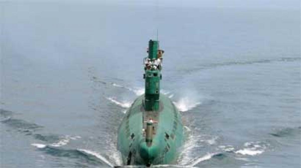 North Korean submarine missing: reports