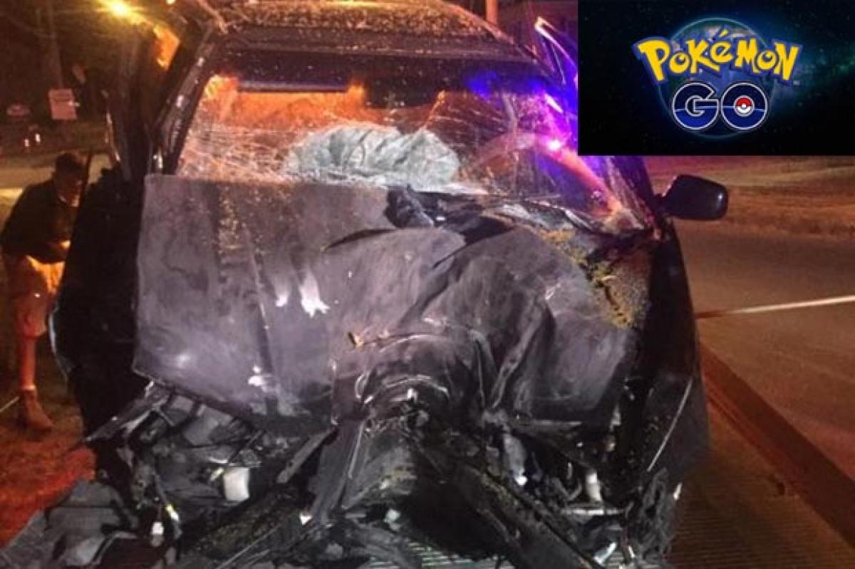 New York driver crashes car into tree while playing Pokémon Go