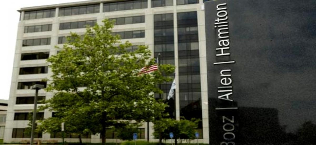 NSA contractor charged with stealing secret data