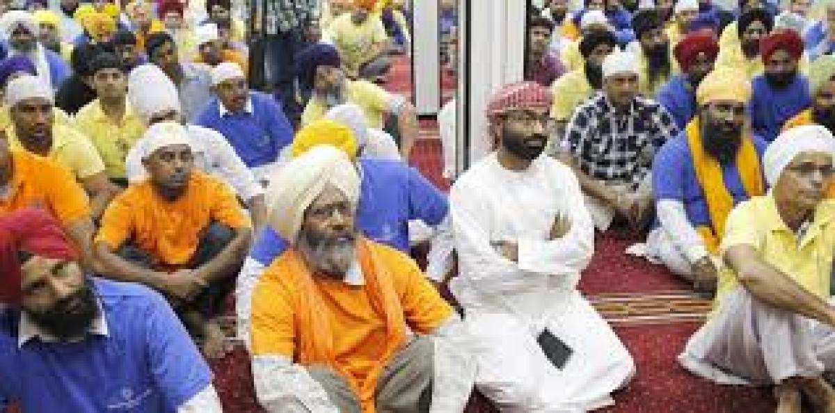 Sikhs in Dubai hold Iftar for Muslims in Gurudwar