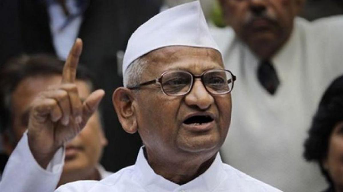 Anna Hazare seeks death penalty for accused in Kopardi rape case