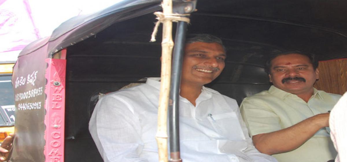 Harish Rao flags off auto-rickshaw rally in Hanamkonda