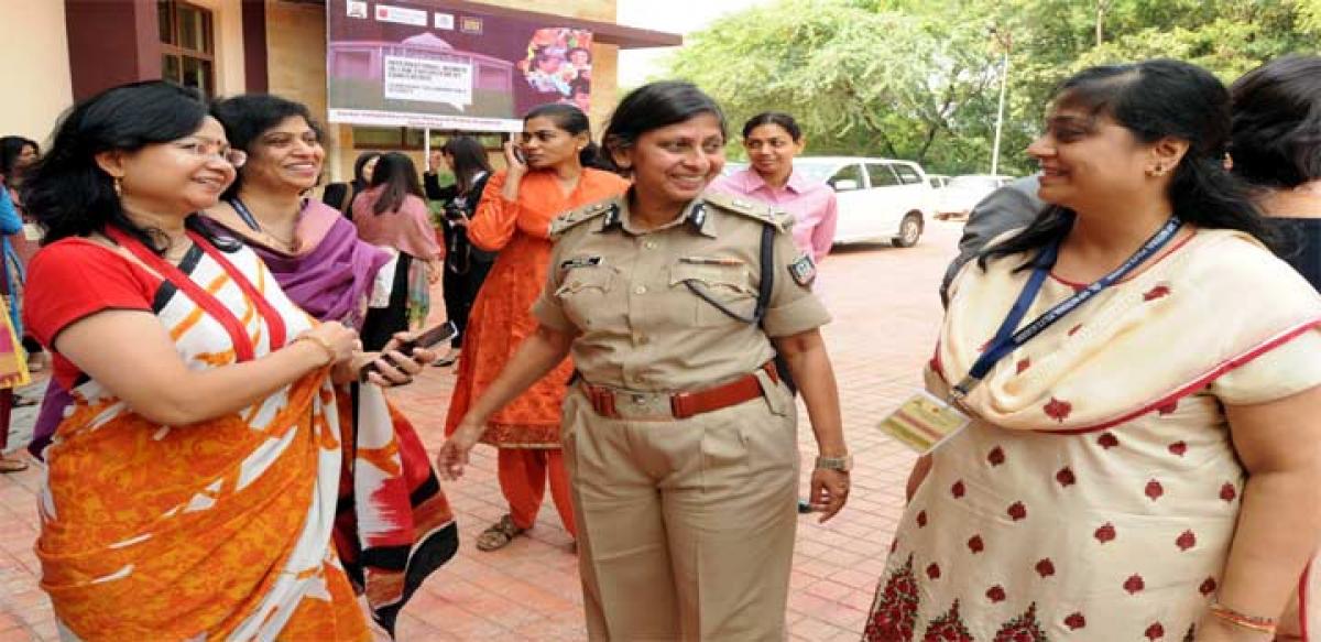 Women police officers urged to tread pioneers’ path