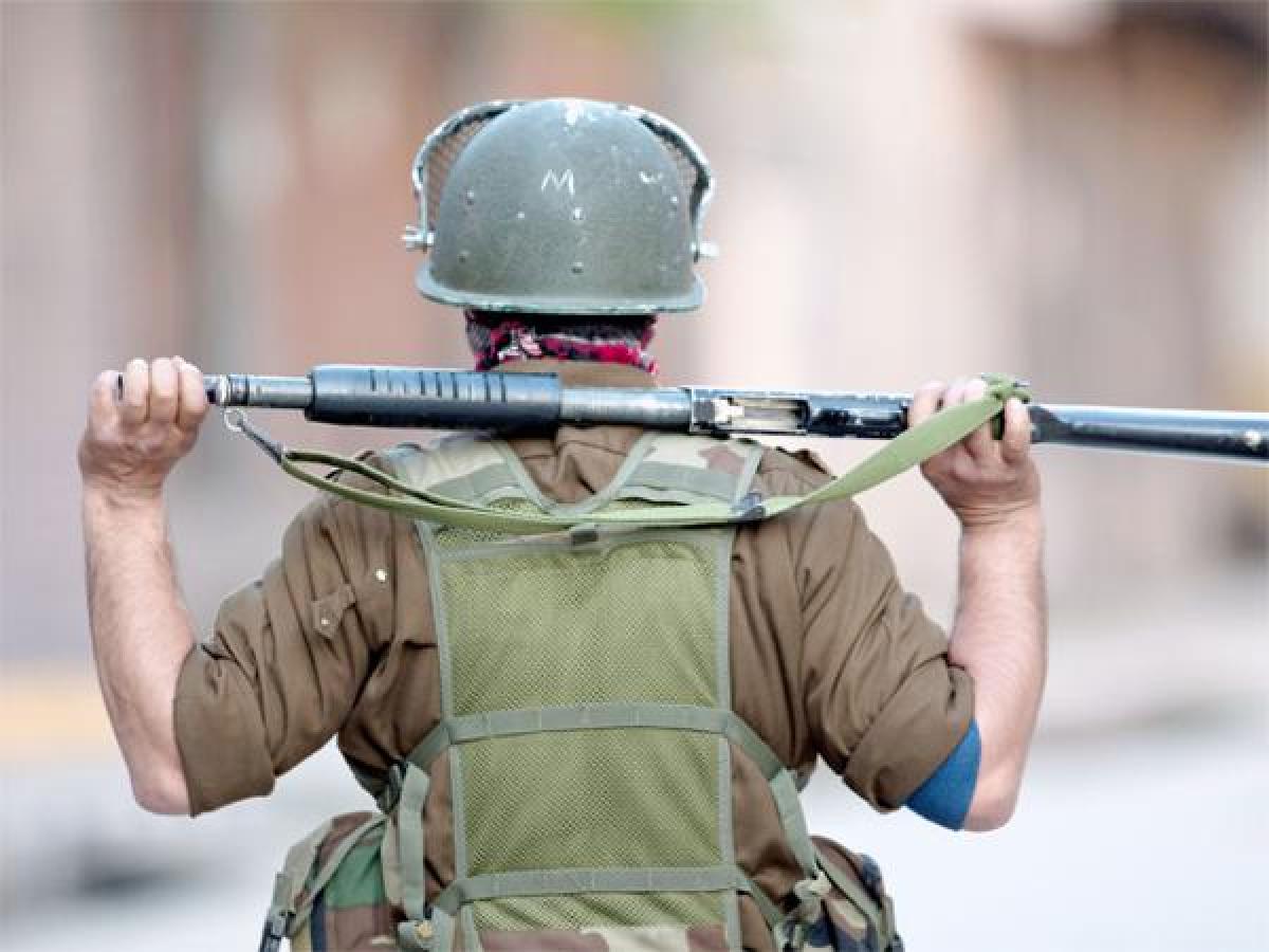 Restrictions, shutdown continue as tension grips Kashmir