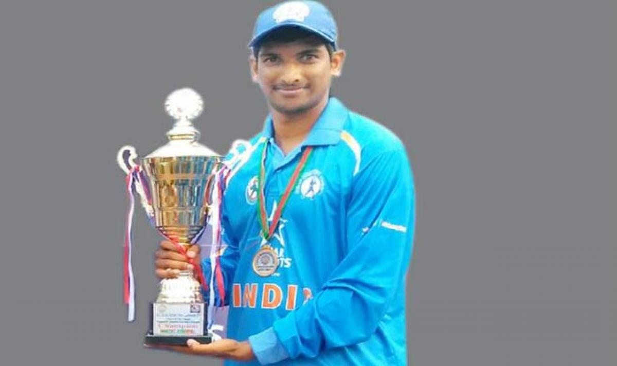 Andhra Cricket Association adopts Cricketer Yashwanth Naidu