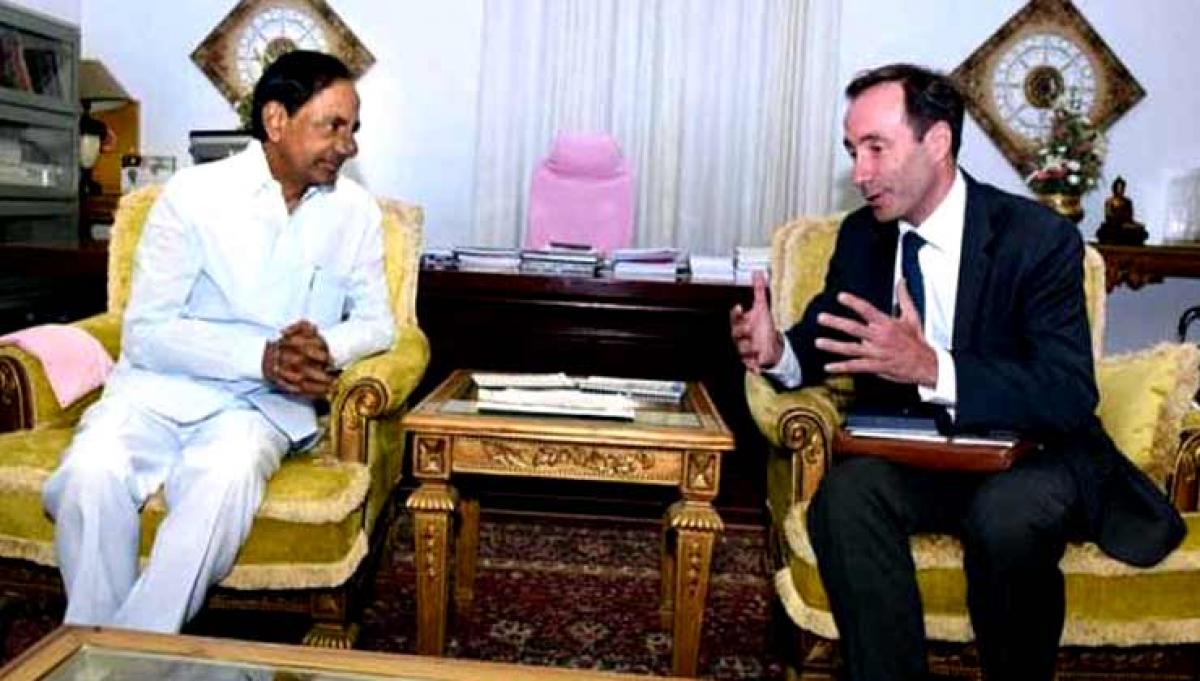 KCR seeks Chinese expertise for Hyderabads development