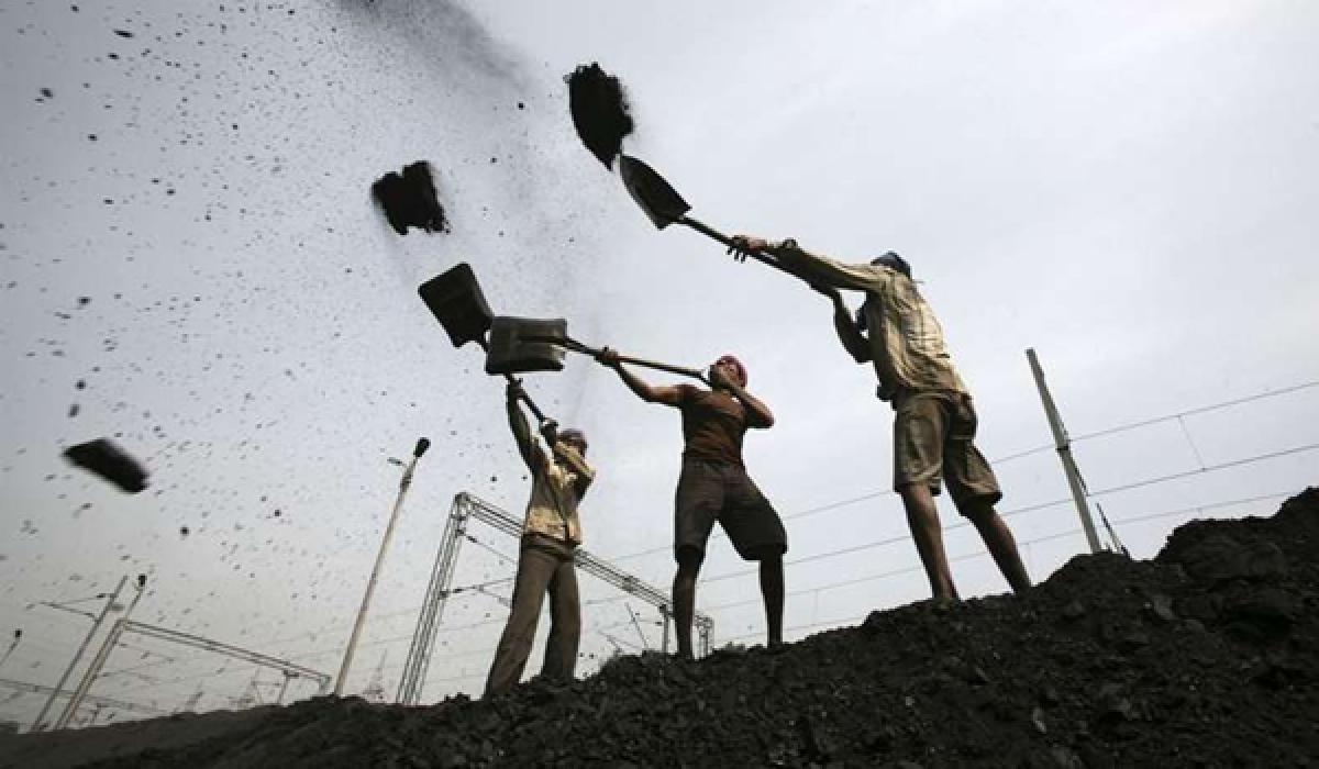 Coal mining of India to invest Rs 12,834 Cr in 2016-17 projects 
