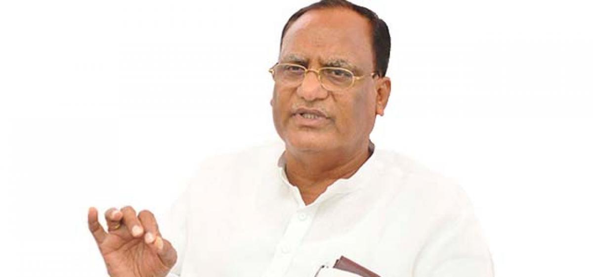 Nalgonda MP Gutha slams Congress for double standards on Dindi project water release