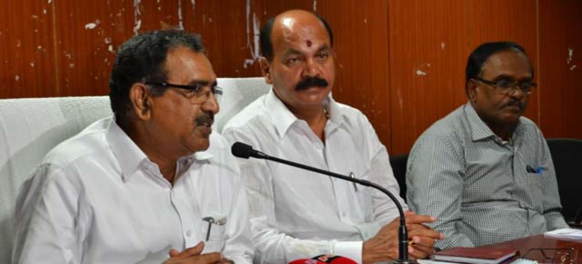 TSRTC will be put on right path: Chairman