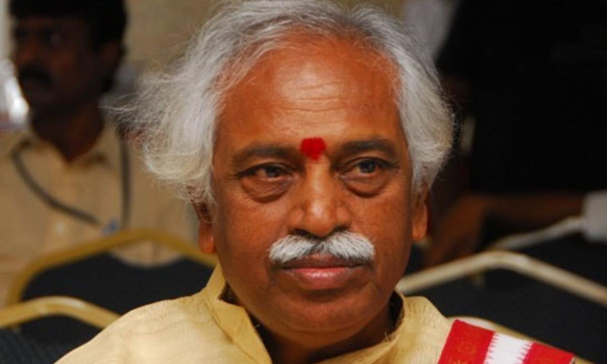 Bandaru Dattatreya trapped in lift, rescued