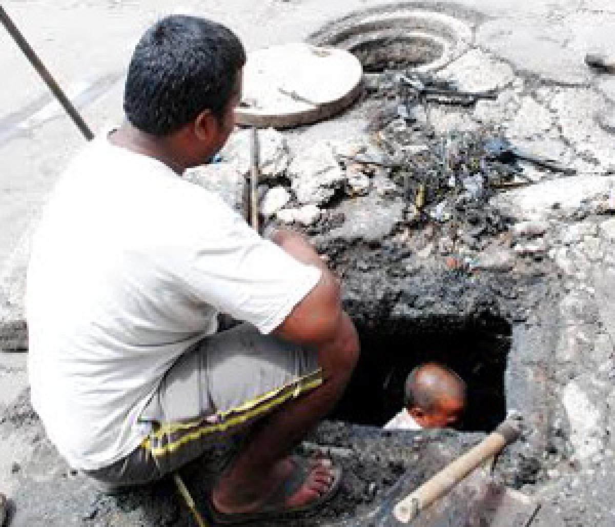 GHMC sets up teams to tackle  rain-related issues