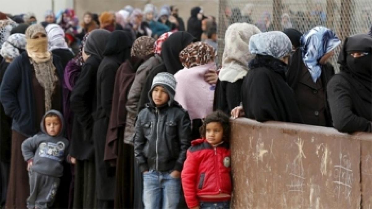 Turkey forcibly returning Syrian refugees to war zone: Amnesty International