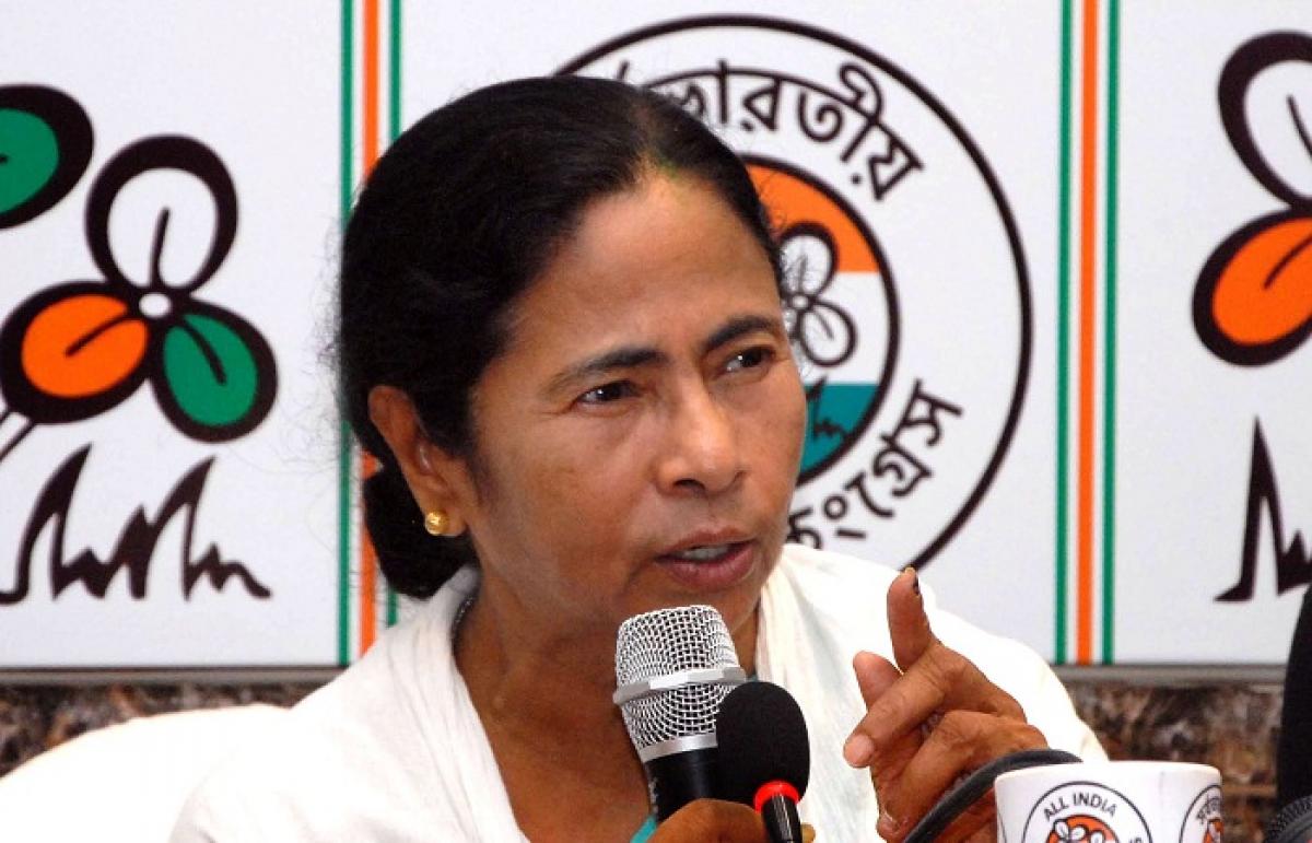 Mamata Banerjee masks, Trinamool key chains sell like hot cakes in West Bengal