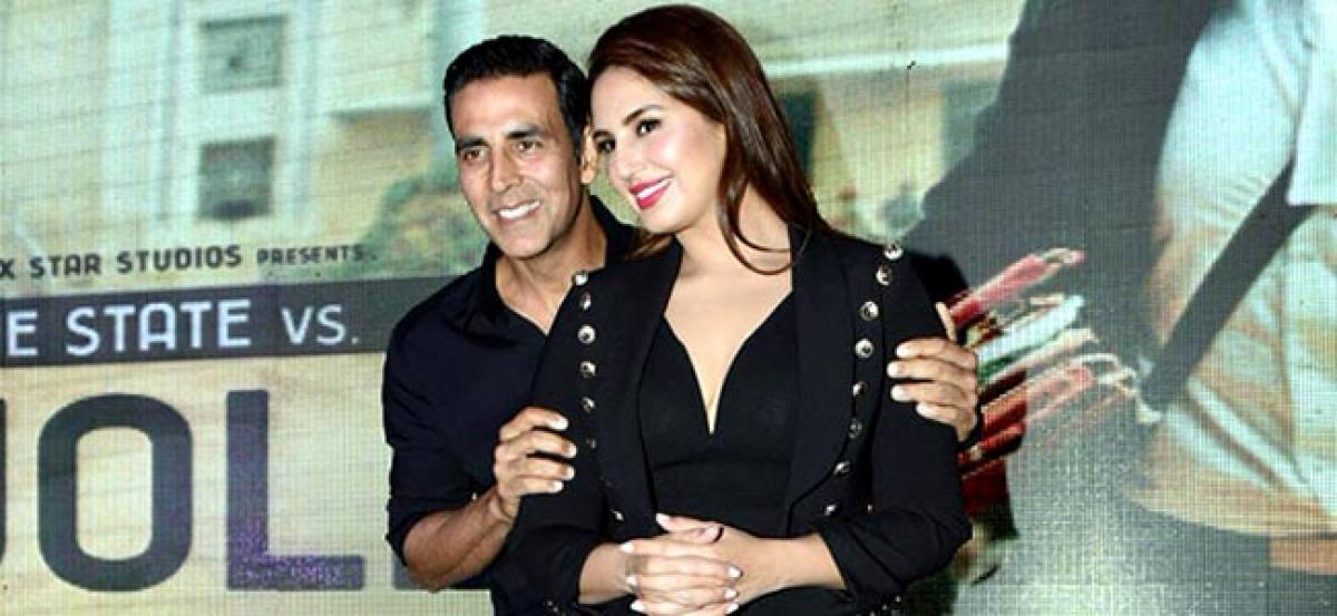 Didnt feel ignored while working with Akshay: Huma