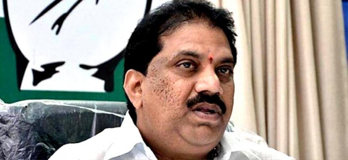 Illicit liquor case: Vijayawada court grants bail to ex MLA Malladi Vishnu Vardhan