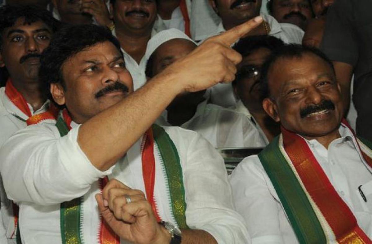 Chiranjeevi, Raghuveera Reddy detained at airport in Rajamahendravaram