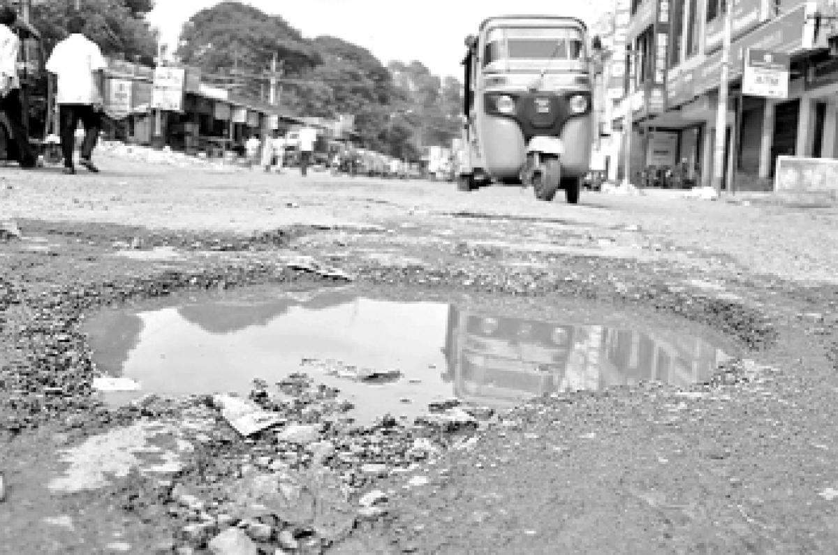 Guntur roads a nightmare for riders