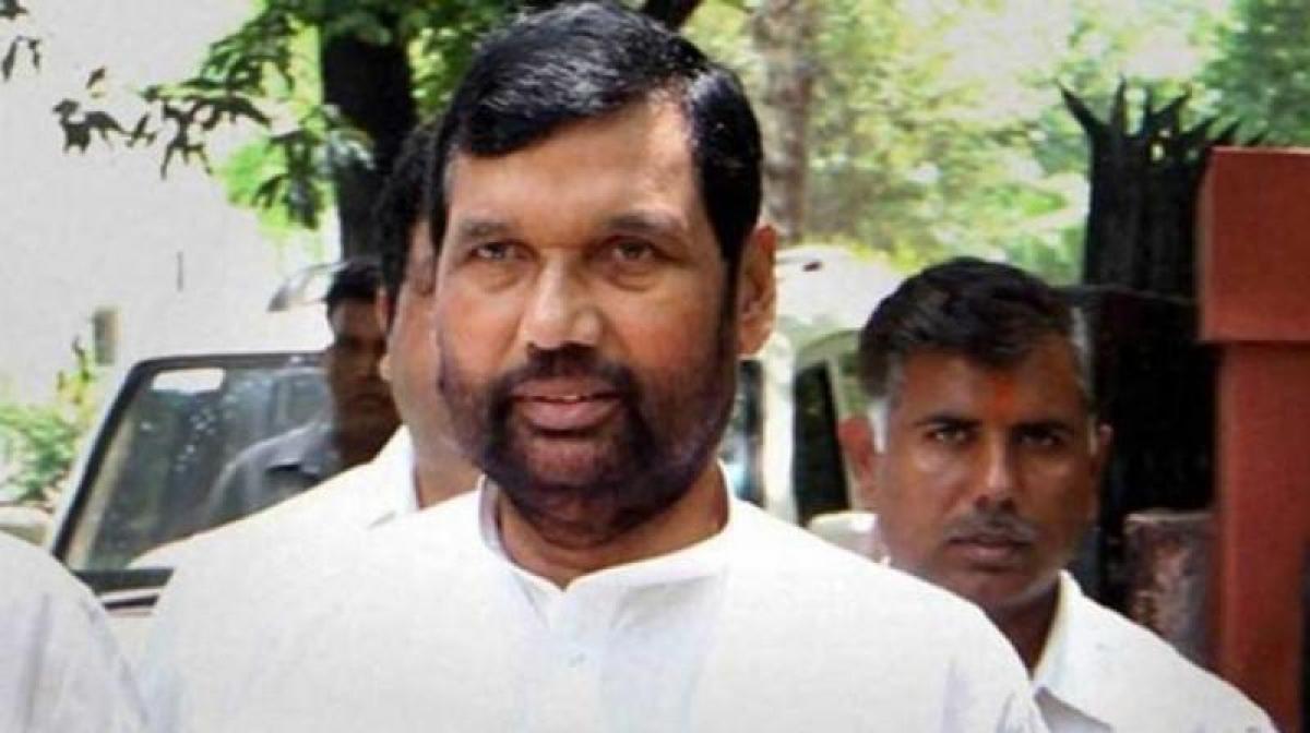 Govt approved service charge guidelines ‘totally voluntary’: Paswan