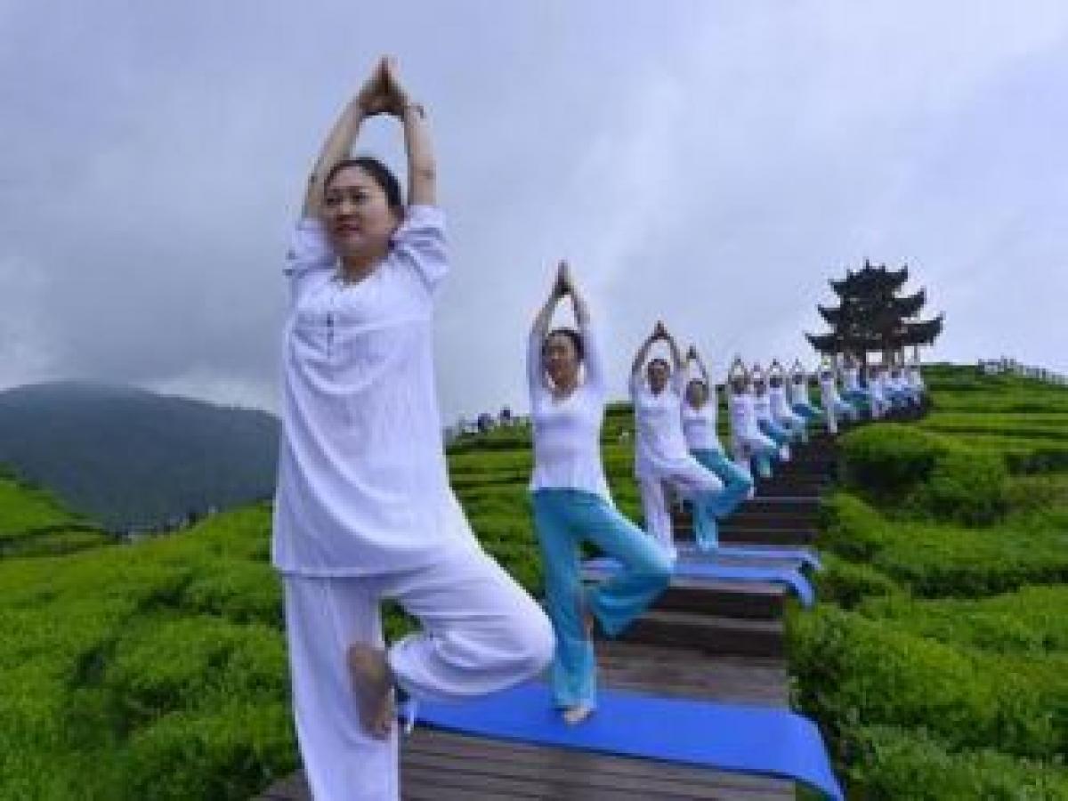 India allows tourists with e visas to take up Yoga courses