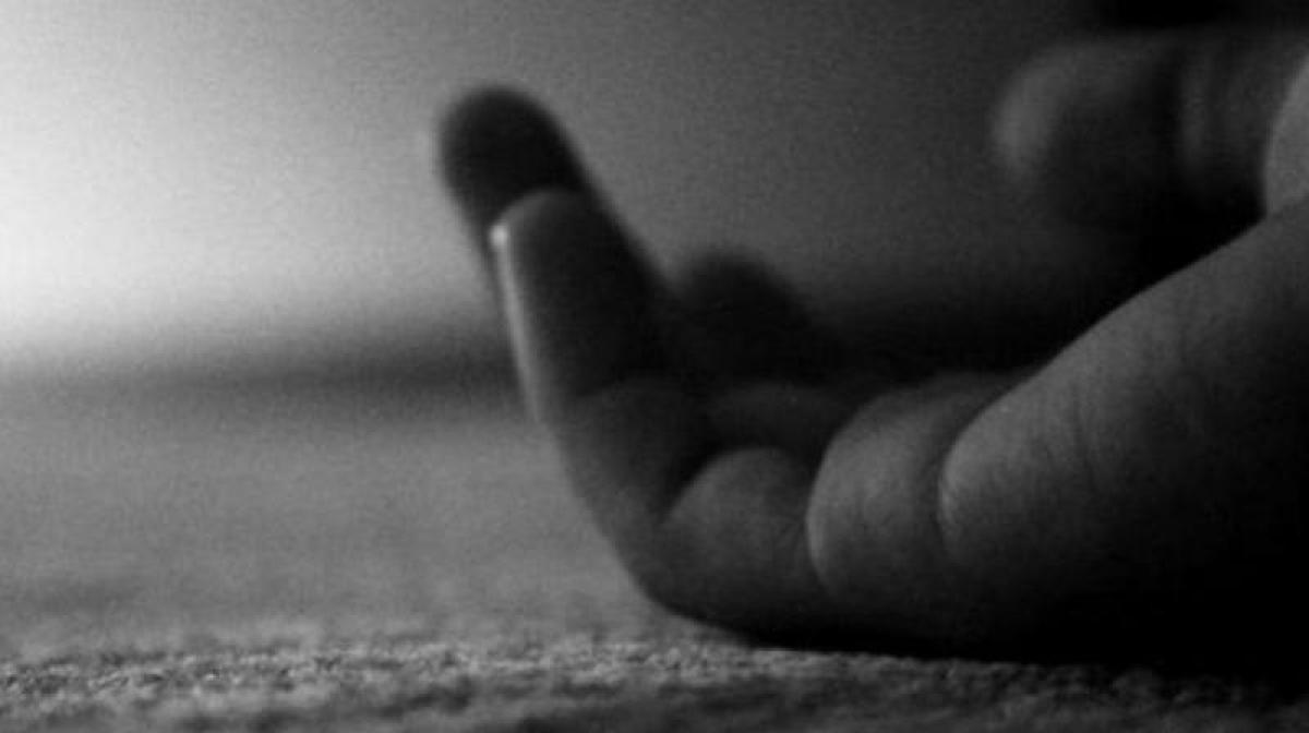 Hyderabad: Man falls to death from third floor of building