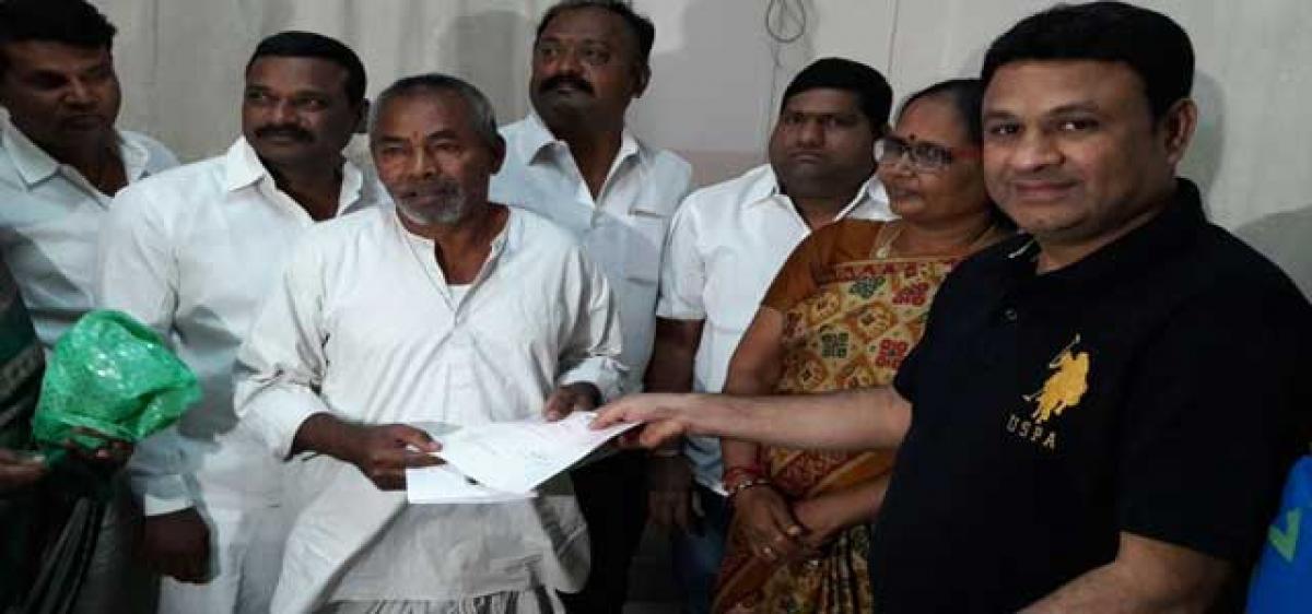 Nizamabad MLA distributes Kalyanalakshmi cheques worth 4.8 lakh