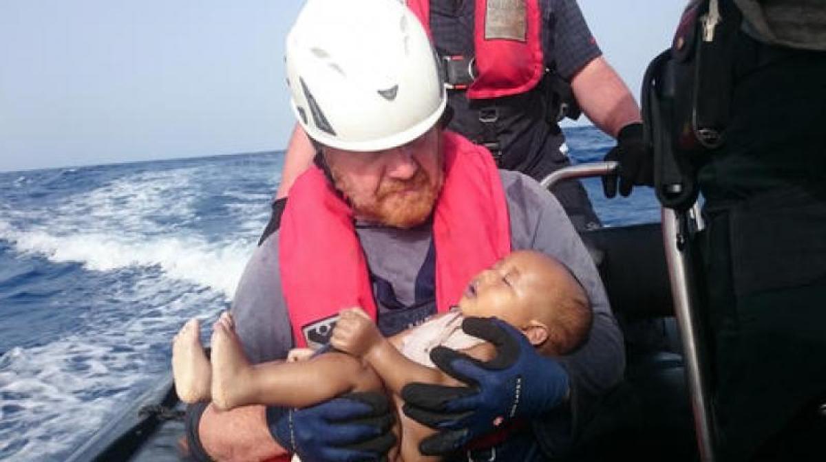 Drowned baby picture captures week of tragedy in Mediterranean