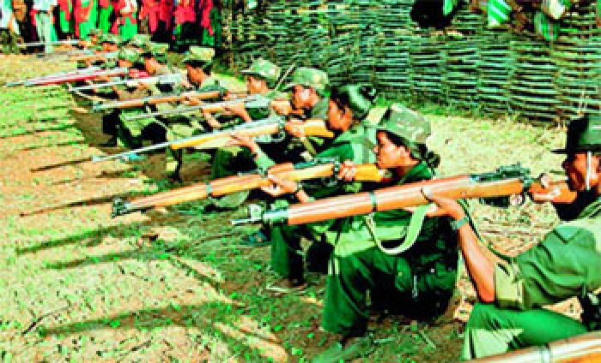 23 naxals surrender before Chhattisgarh officials in Bastar district