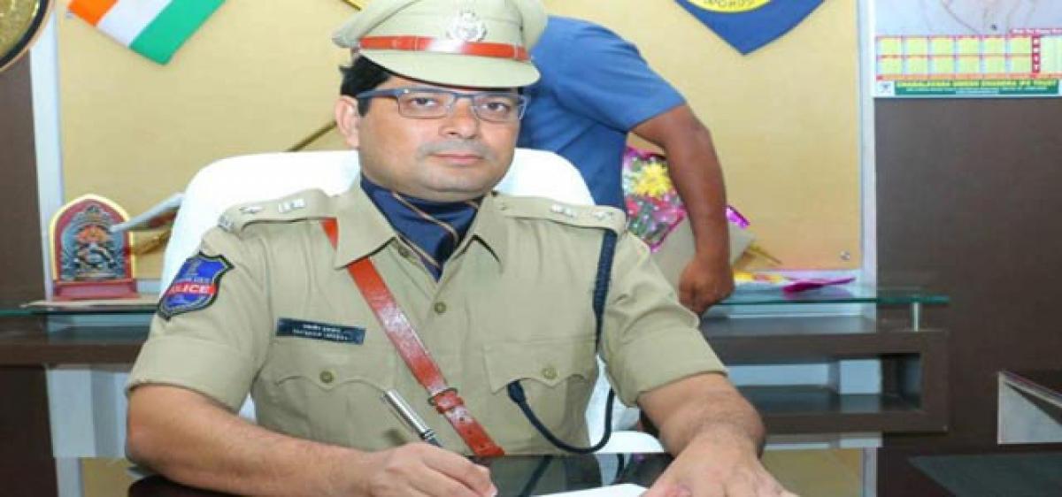Act tough against eve-teasers, Khammam CP tells cops