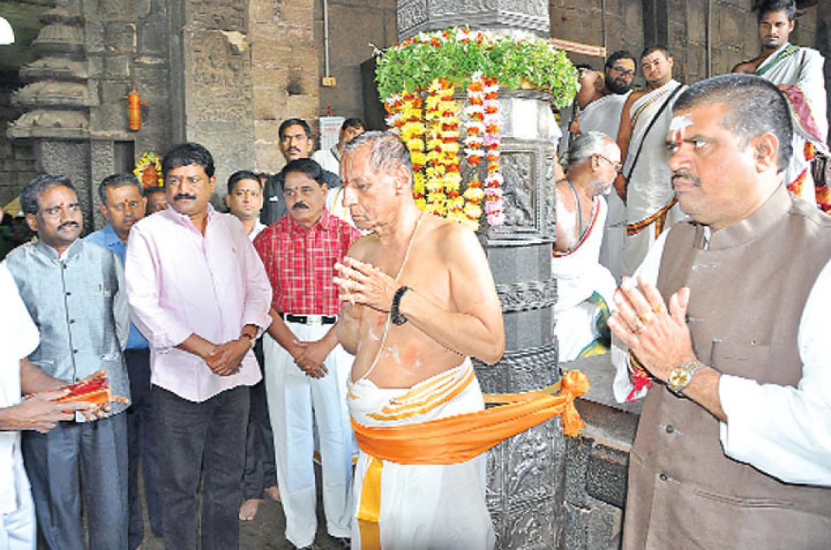 Governor offers special puja at Simhachalam