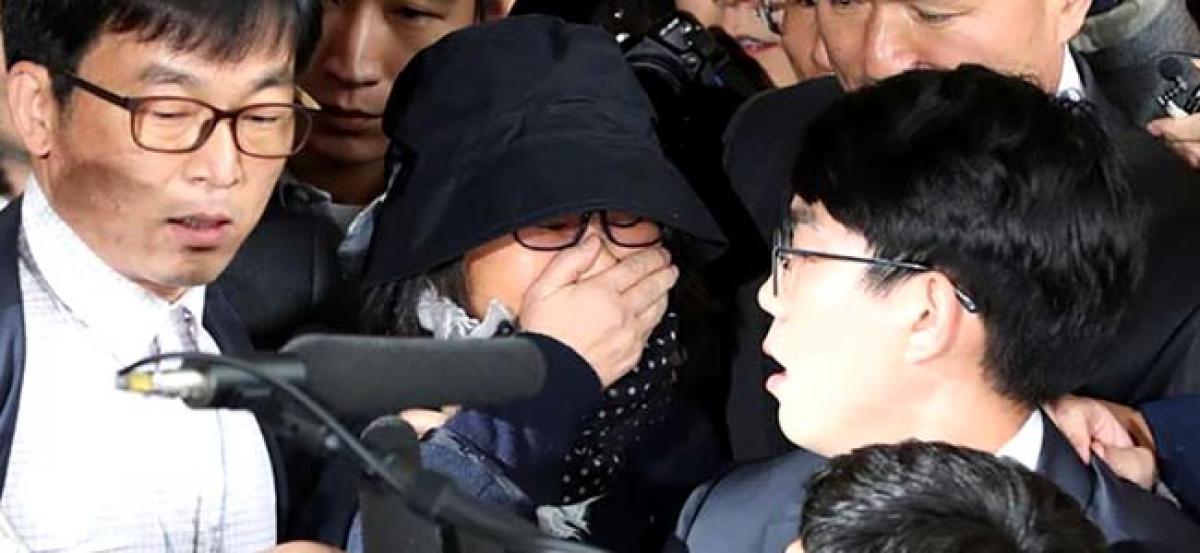 South Korean Presidents confidant Choi arrested