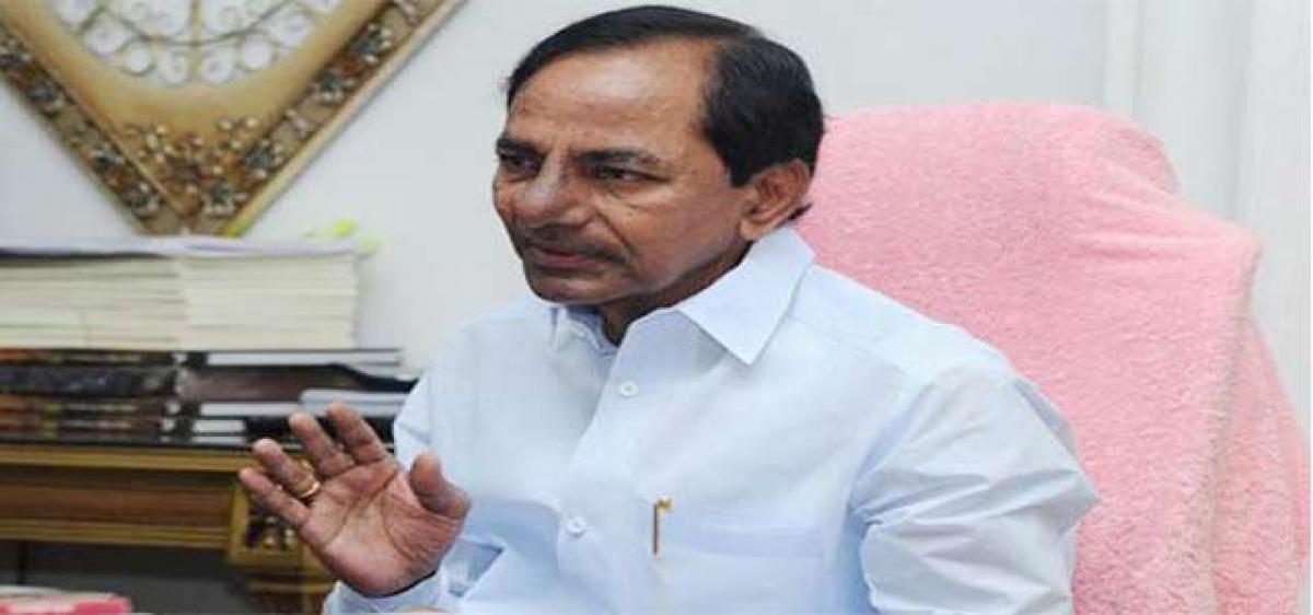 KCR backs note ban