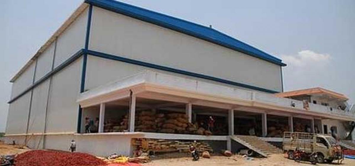 Telangana Rythu Sangham seeks cut in rental charges of cold storages