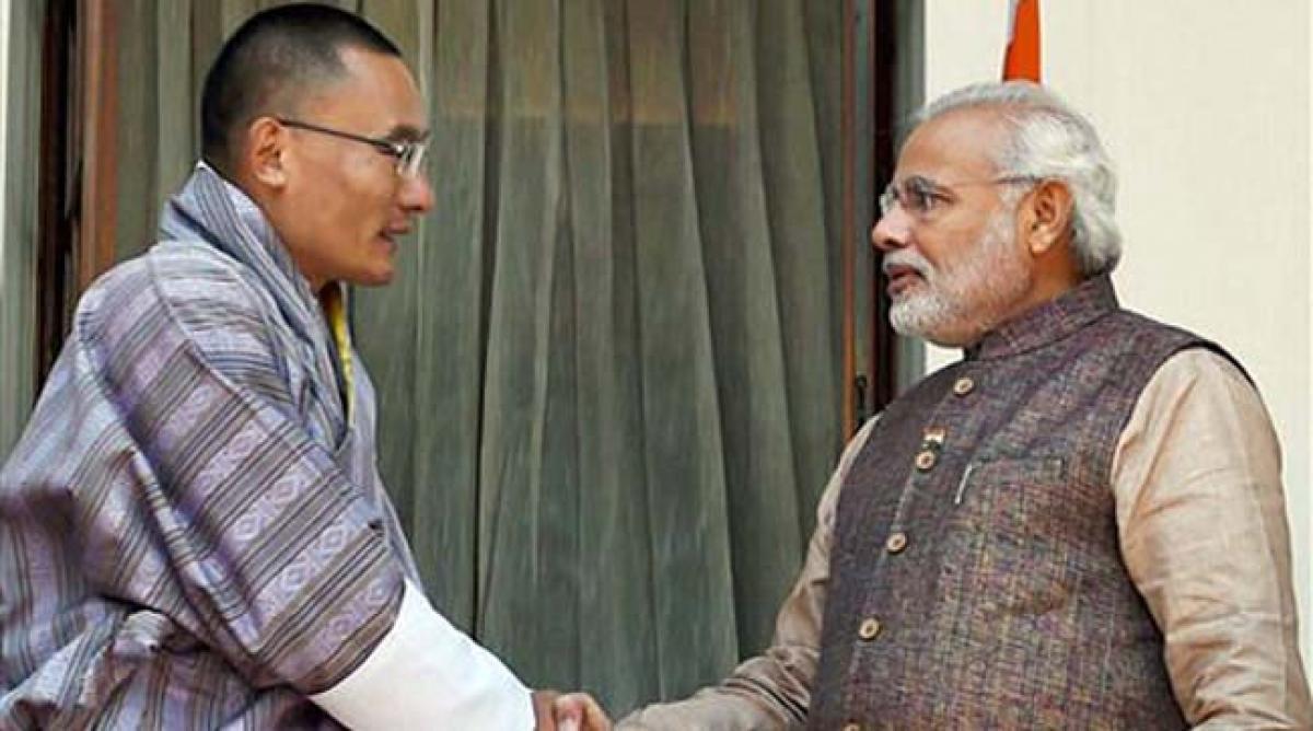 Modi meets Bhutan PM, Sri Lanka president