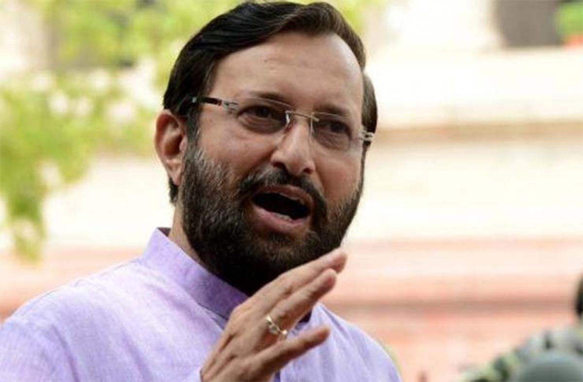 Congress is still in emergency mindset, says Javadekar