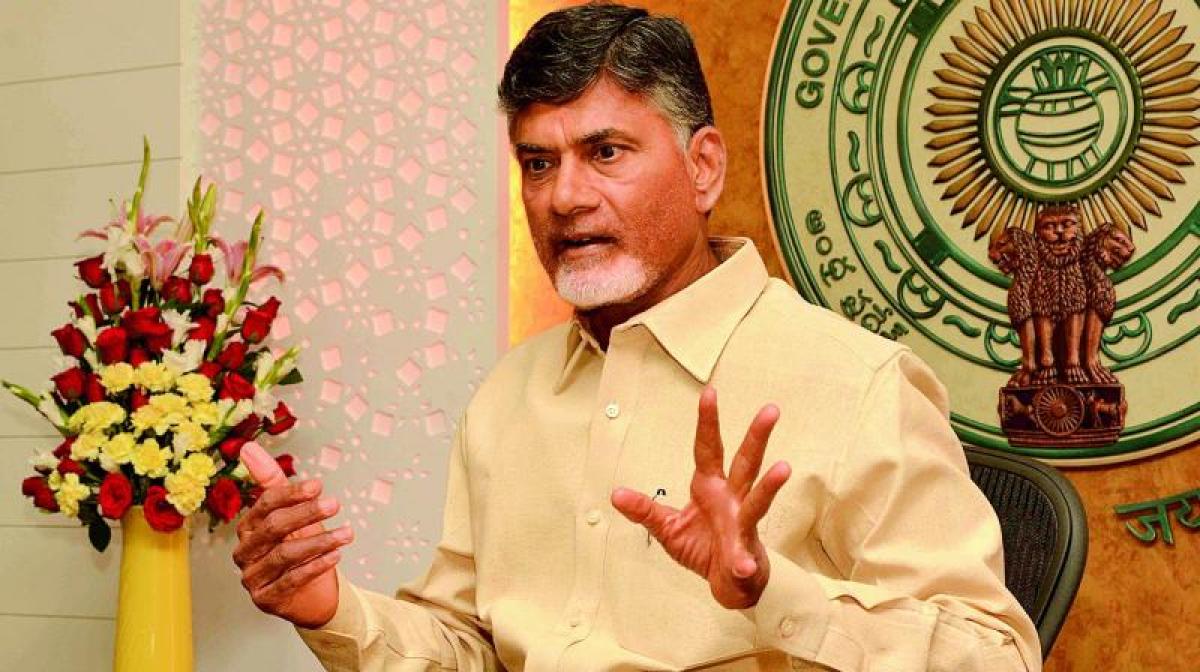 Chandrababu seeks Rs 10,000 crore in smaller denominations from Centre