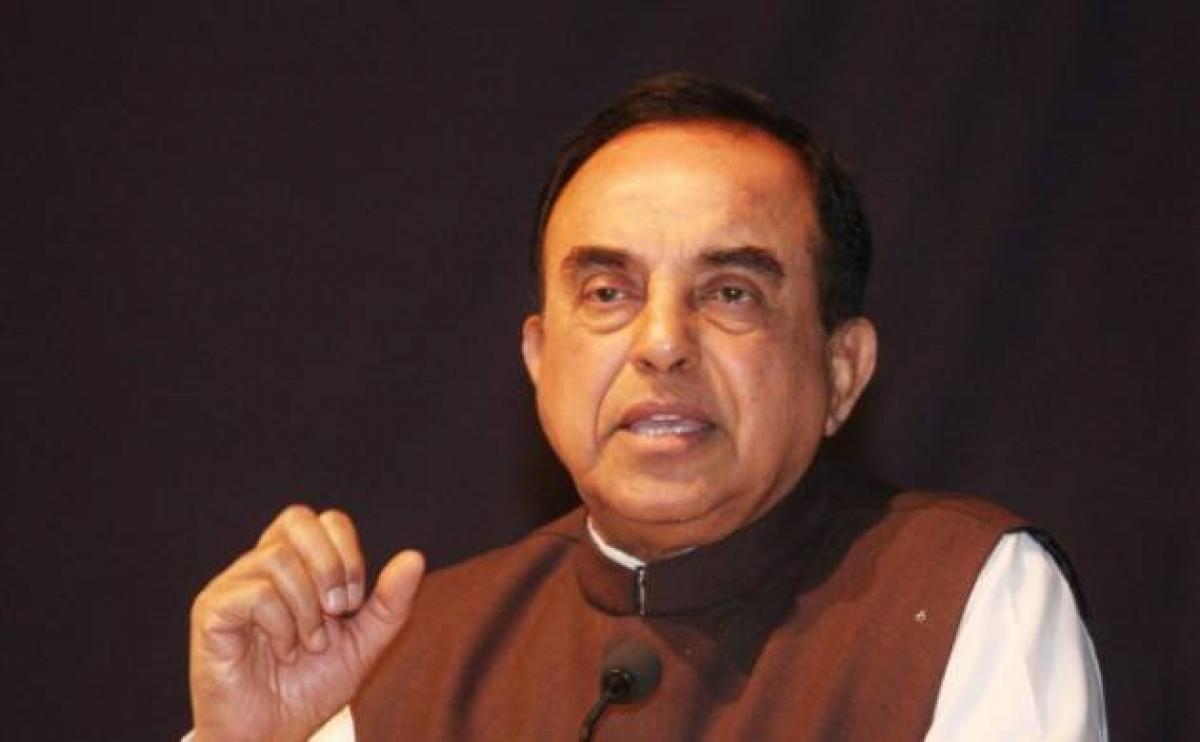 AIADMK will head for a split: Subramanian Swamy