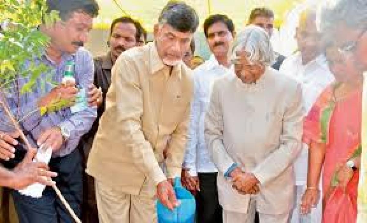 Naidu was first to call up Kalam on Prez choice