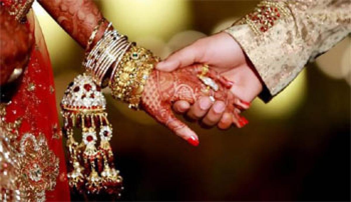 Officials stall minor girls marriage