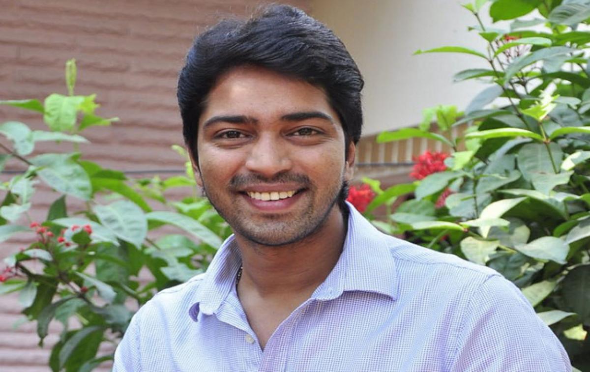 Allari Naresh to star in Oru Vadakan Selfie Telugu remake 