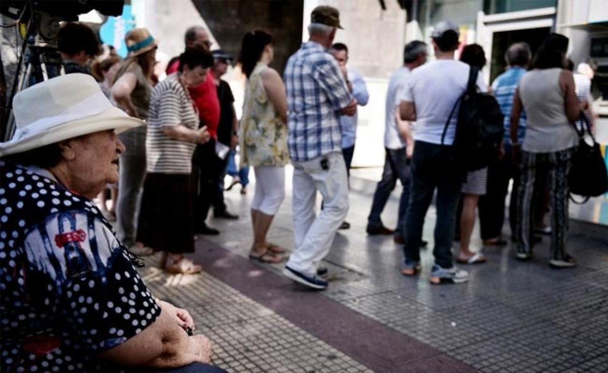 Banks Reopen in Greece After 3-Week Shutdown