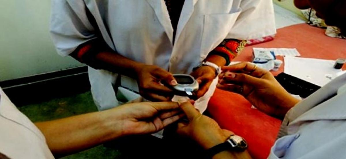 Govt Dental college conducts two camps to celebrate Health Day