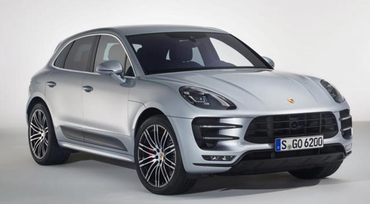 Porsche Macan Turbo with performance pack unveiled
