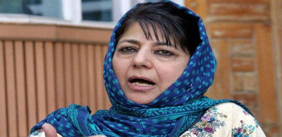 Will Mehbooba chant Bharat Mata Ki Jai, asks Sena