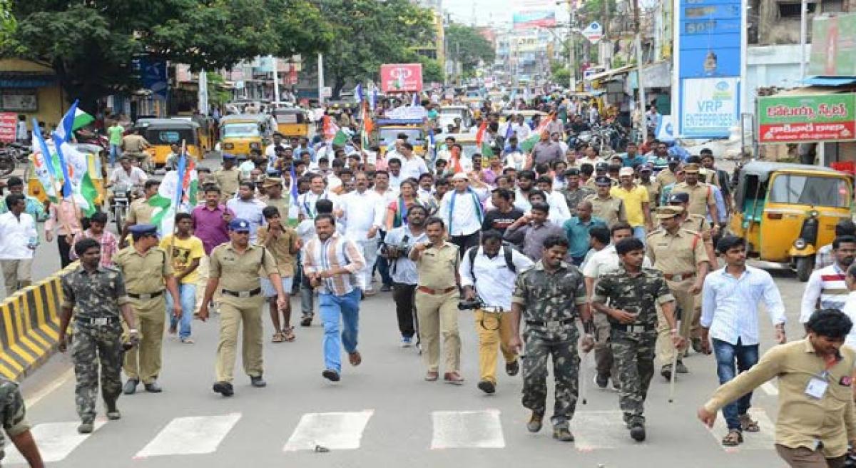 Bandh peaceful, evokes mixed response.