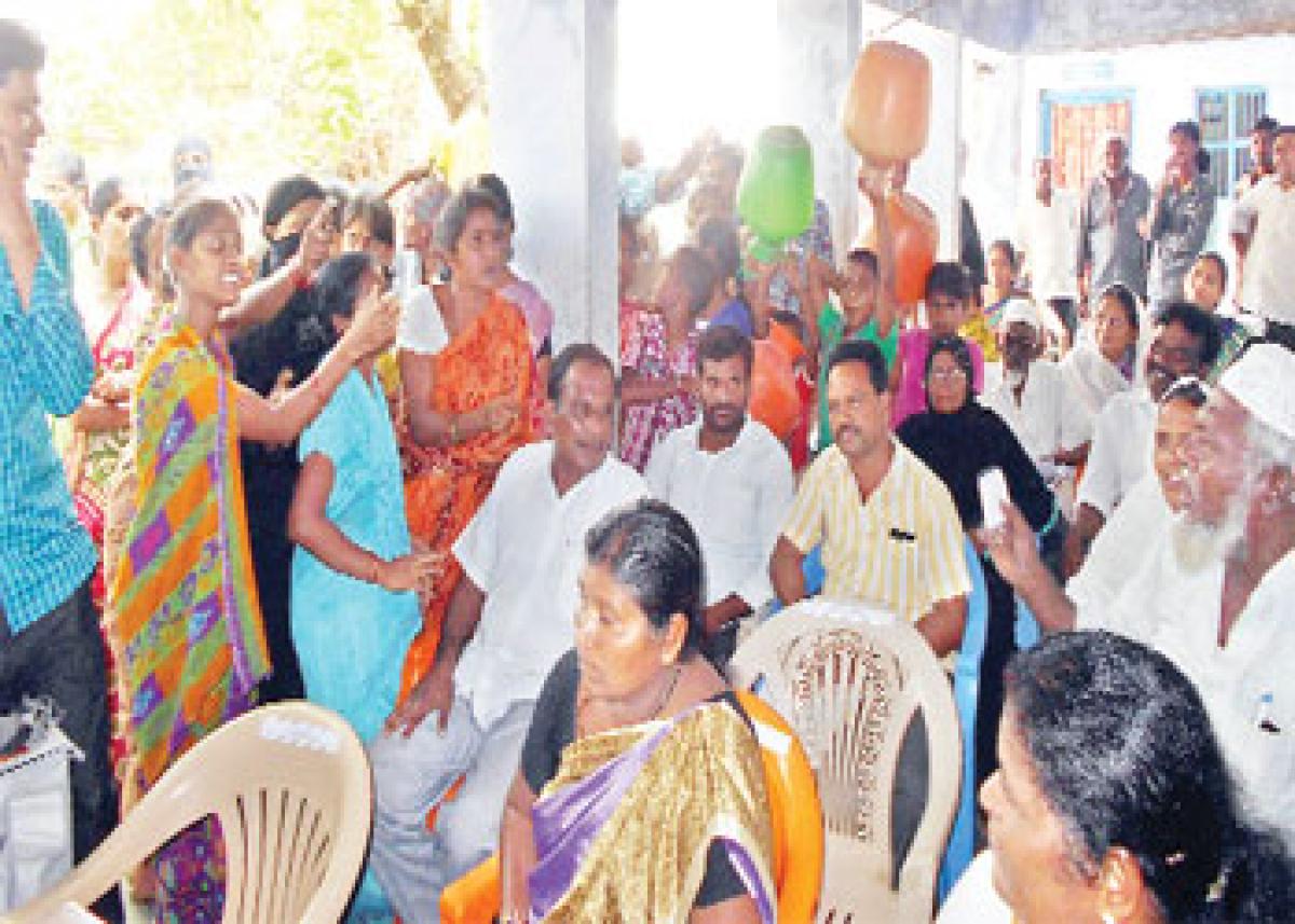 Women stage protest over drinking water woes