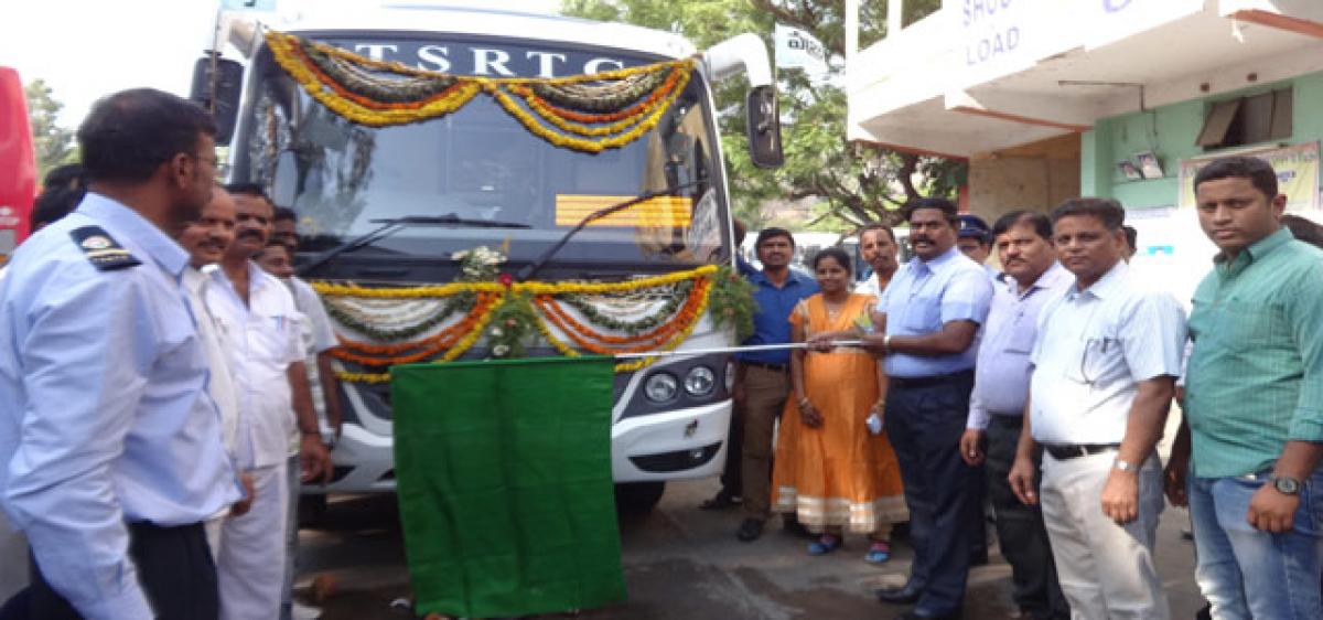 TSRTC Vajra services launched; buses to run between Warangal, Hyderabad