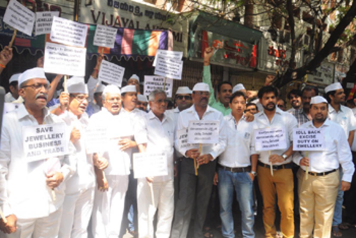 Jewellers take out rally opposing excise duty levy