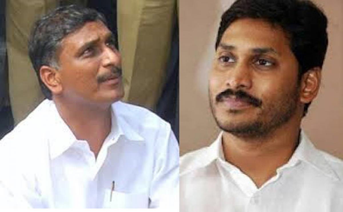 Harish Rao reacts to Jagans Jala Deeksha